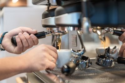 Espresso wird zubereitet