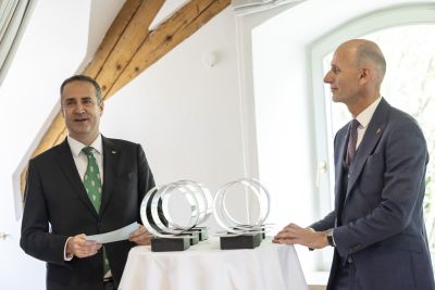 Christoph Ludwig (GF SFG) und Landesrat Willibald Ehrenhöfer
